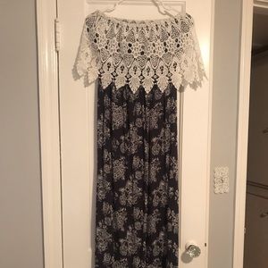 Sleeveless maxi dress